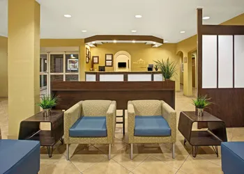 Microtel Inn & Suites by Wyndham Cartersville hotel thumbnail 2