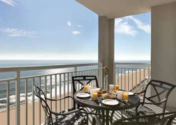 Holiday Inn & Suites Ocean City by IHG hotel thumbnail 7