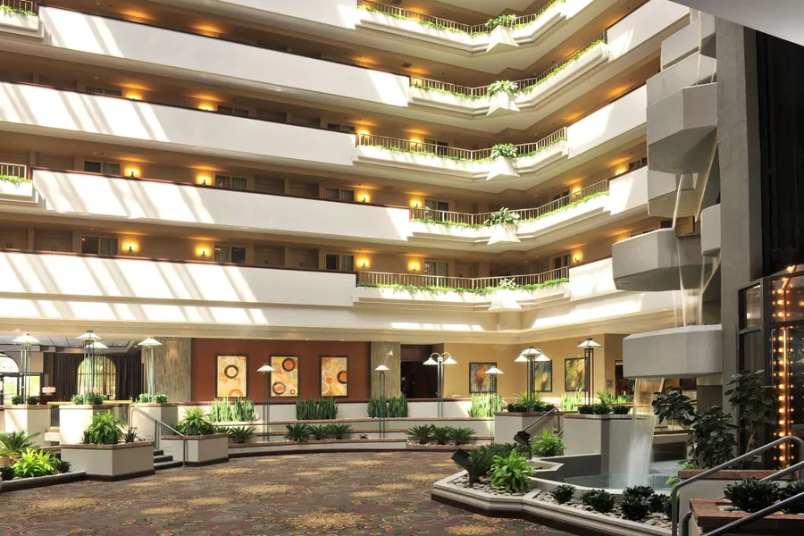 Embassy Suites Hotel Des Moines Downtown hotel detail image 2