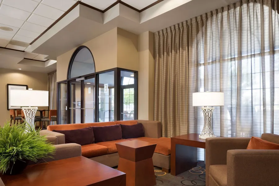 Embassy Suites Hotel Des Moines Downtown hotel detail image 6