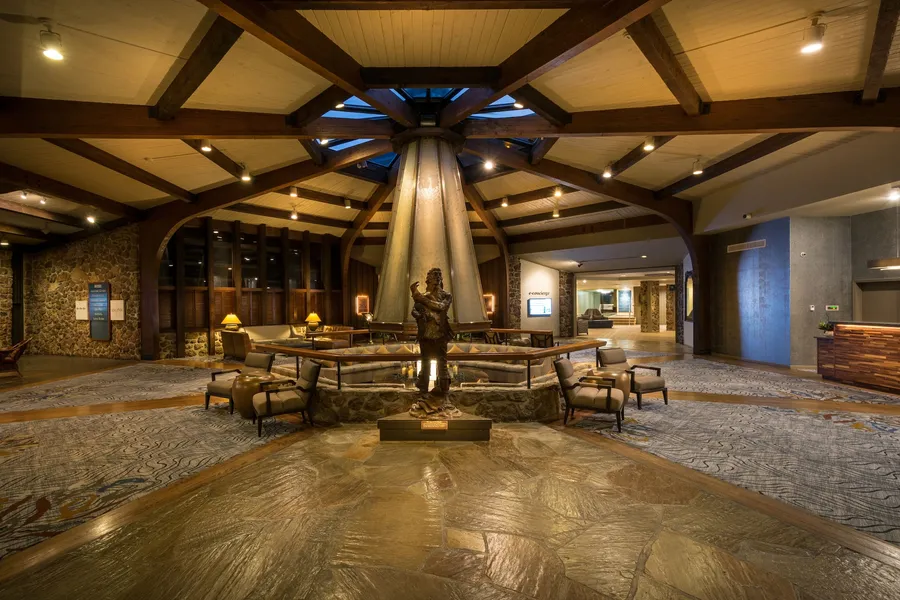 Lodge Of Four Seasons Golf Resort, Marina & Spa hotel detail image 2