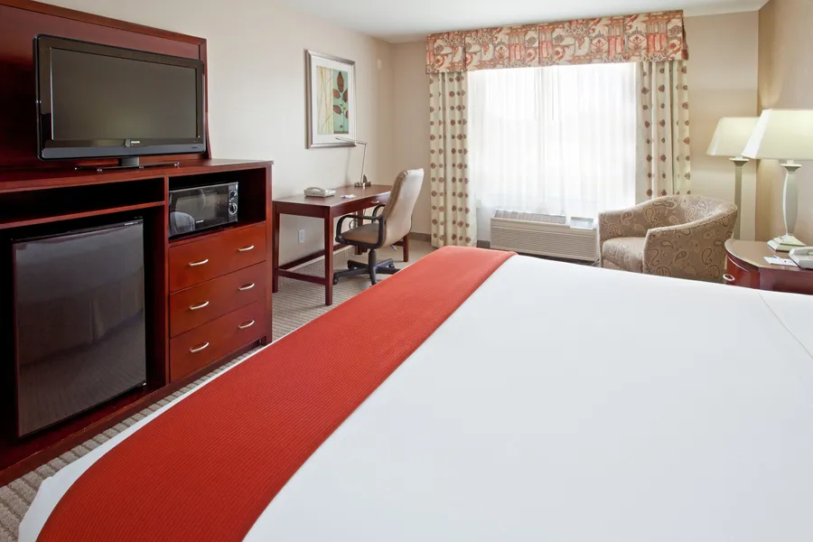 Holiday Inn Express & Suites College Station by IHG hotel detail image 2