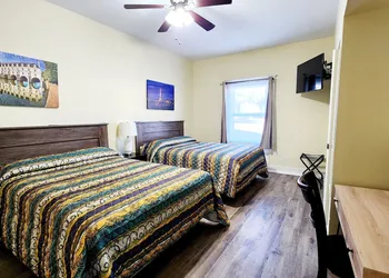 Santa Paula Inn hotel thumbnail 6