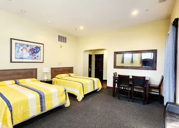 Santa Paula Inn hotel thumbnail 8