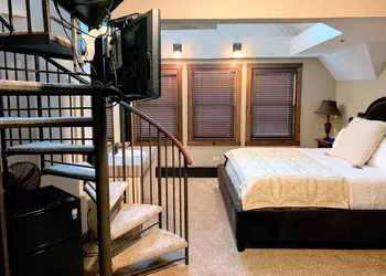Iowa House hotel thumbnail 4