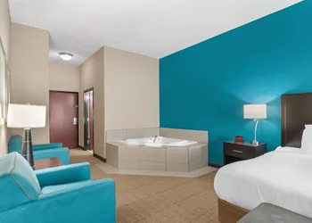 Best Western Plus Hiawatha Hotel hotel thumbnail 5