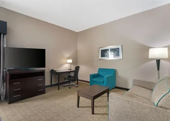 Best Western Plus Hiawatha Hotel hotel thumbnail 7