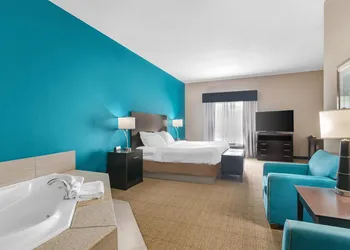 Best Western Plus Hiawatha Hotel hotel thumbnail 8