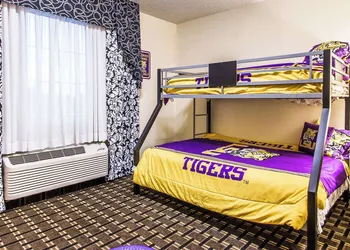 Evangeline Downs Hotel, an Ascend Collection Hotel hotel thumbnail 8