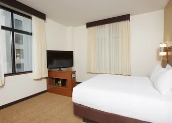 Hyatt Place Des Moines/Downtown hotel thumbnail 6