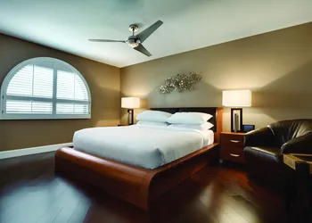 Embassy Suites by Hilton Scottsdale Resort hotel thumbnail 4