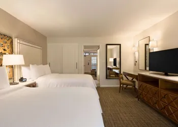 Embassy Suites by Hilton Scottsdale Resort hotel thumbnail 7