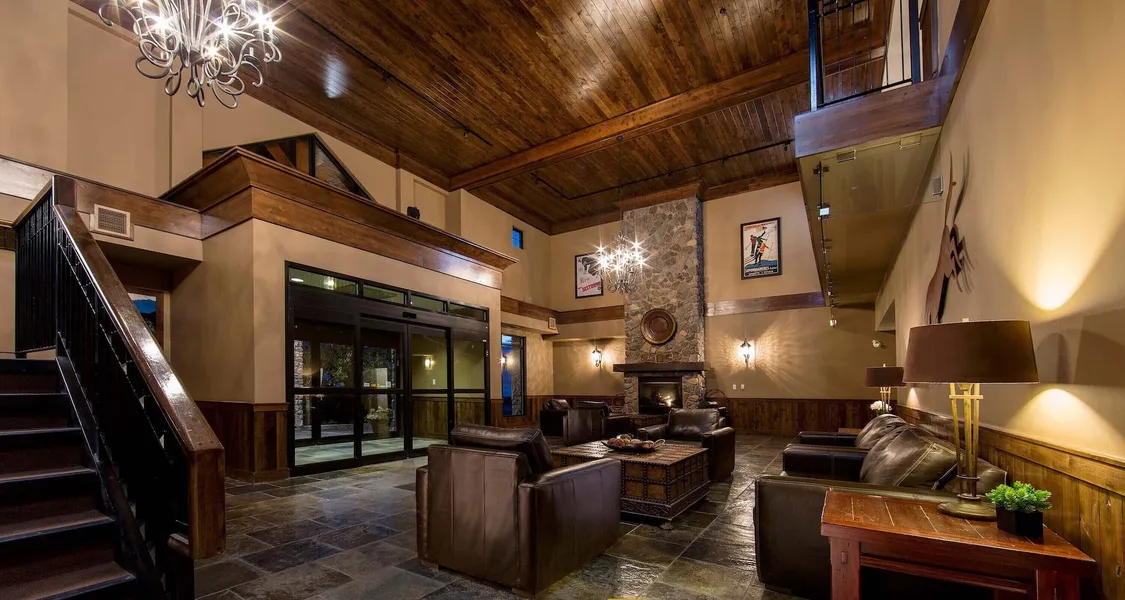 Glacier Mountaineer Lodge hotel detail image 2