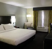 Holiday Inn Express Hotel & Suites Marion Northeast by IHG hotel detail image 3
