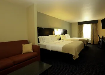 Holiday Inn Express Hotel & Suites Marion Northeast by IHG hotel thumbnail 4