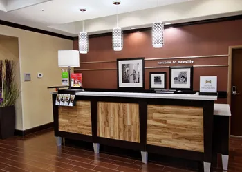 Hampton Inn Beeville hotel thumbnail 4