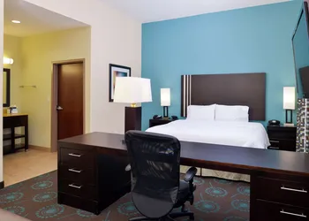 Hampton Inn Beeville hotel thumbnail 6
