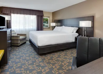 Holiday Inn Express & Suites Fredericton by IHG hotel thumbnail 2