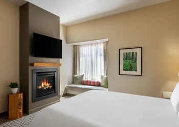Inn at the 5th hotel thumbnail 7