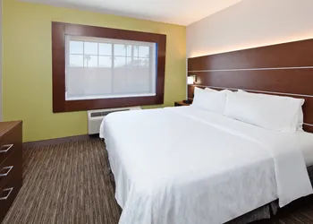 Holiday Inn Express & Suites Rancho Mirage - Palm Spgs Area by IHG hotel thumbnail 3