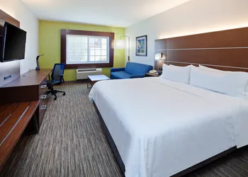 Holiday Inn Express & Suites Rancho Mirage - Palm Spgs Area by IHG hotel thumbnail 6