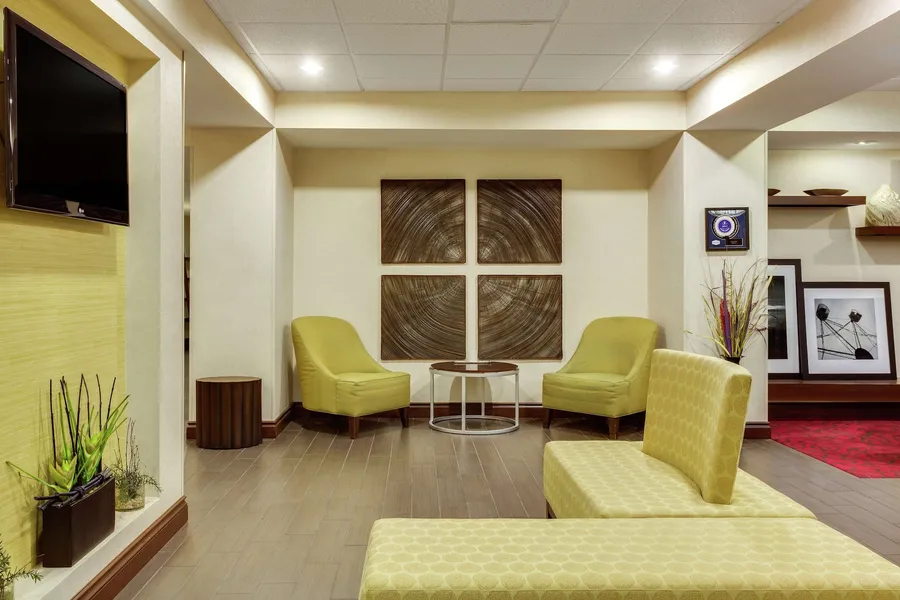 Hampton Inn Ozark hotel detail image 2