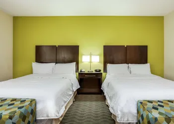 Hampton Inn Ozark hotel thumbnail 8