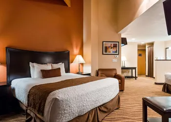 Best Western Plus Corning Inn hotel thumbnail 4