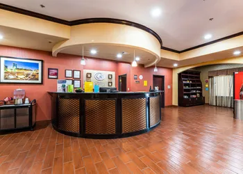 Comfort Suites Lake Worth hotel thumbnail 3