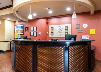 Comfort Suites Lake Worth hotel thumbnail 6