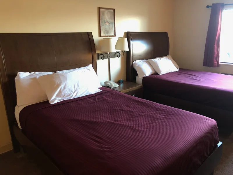Simple Rewards Inn Shelbina hotel detail image 2