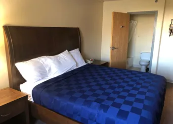 Simple Rewards Inn Shelbina hotel thumbnail 3