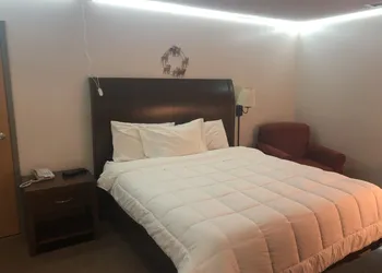 Simple Rewards Inn Shelbina hotel thumbnail 6