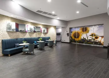 Hampton Inn & Suites Raleigh Downtown hotel thumbnail 5