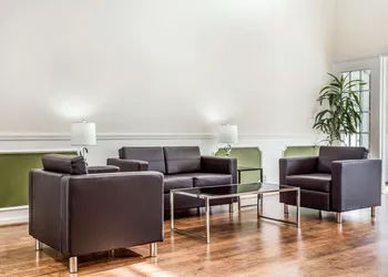 Quality Inn Lancaster hotel thumbnail 3