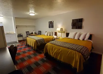 Motel West hotel thumbnail 2