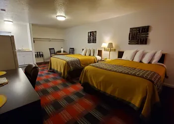 Motel West hotel thumbnail 3