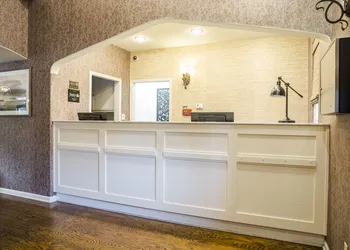 Cottage Inn By The Sea hotel thumbnail 3
