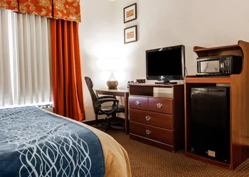 Quality Inn Kingdom City I-70 hotel thumbnail 6