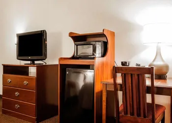 Quality Inn Kingdom City I-70 hotel thumbnail 8