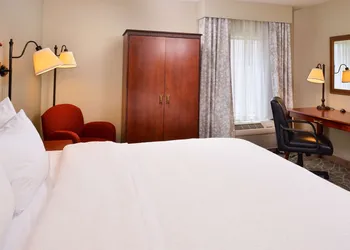 Hampton Inn by Hilton Litchfield hotel thumbnail 7