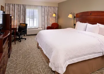Hampton Inn by Hilton Litchfield hotel thumbnail 8
