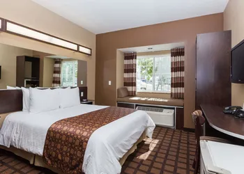 Microtel Inn & Suites by Wyndham Wheeler Ridge hotel thumbnail 4