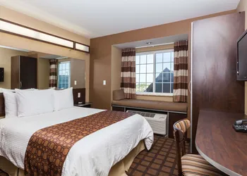 Microtel Inn & Suites by Wyndham Wheeler Ridge hotel thumbnail 6