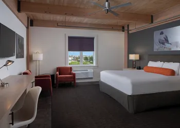 Harbor House Hotel and Marina at Pier 21 hotel thumbnail 7