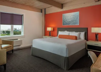 Harbor House Hotel and Marina at Pier 21 hotel thumbnail 8