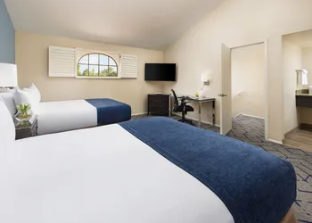 Kimpton Miralina Resort & Villas by IHG hotel thumbnail 7