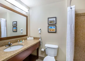 Comfort Inn & Suites Yuma I-8 hotel thumbnail 5