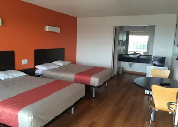 Motel 6 Waxahachie, TX hotel thumbnail 6