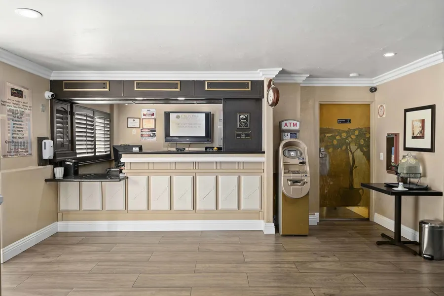 Lemon Tree Hotel & Suites Anaheim hotel detail image 2